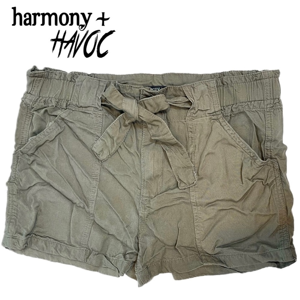 Harmony & Havoc Army Green Olive Cargo Shorts in Style Amy size Medium